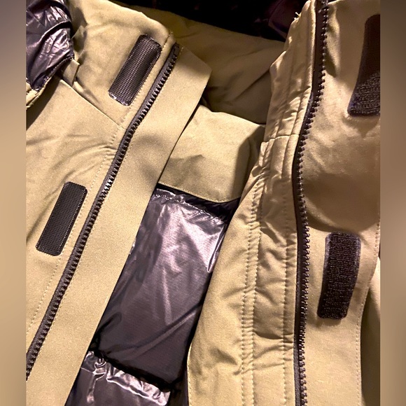 Men’s Windproof Collar Down Parka w/ Removable Hood  - Military Green (Size LG) - Picture 6 of 7